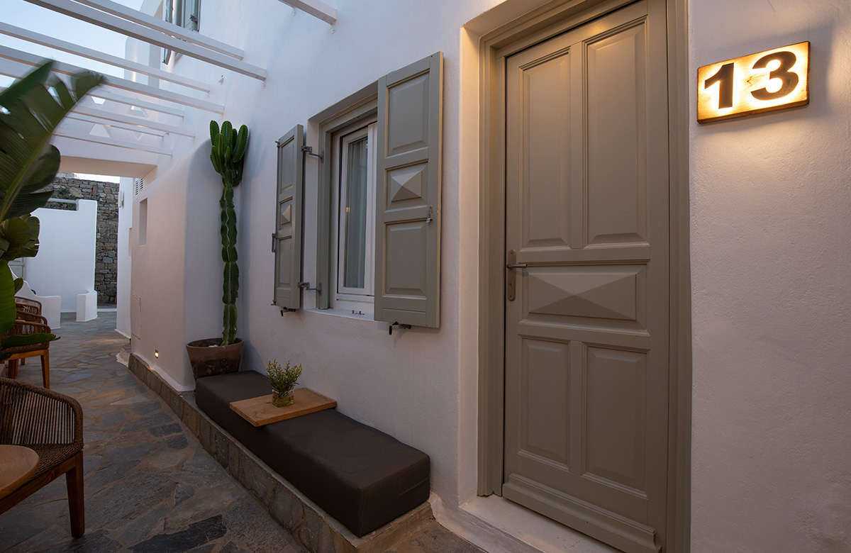 Private room entrance of Cozy Small Room at Damianos Hotel Mykonos