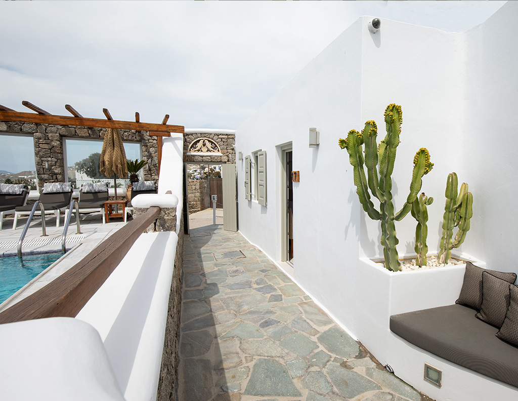 Outdoor area near the Cozy Small Room at Damianos Hotel Mykonos with Cycladic architecture